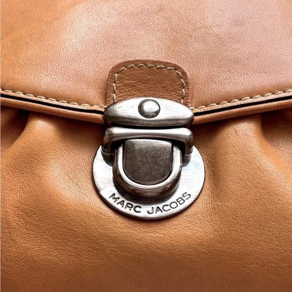 Marc Jacobs Caramel Leather Clutch bag with Silver Metal Hardware - Picture 2 of 14